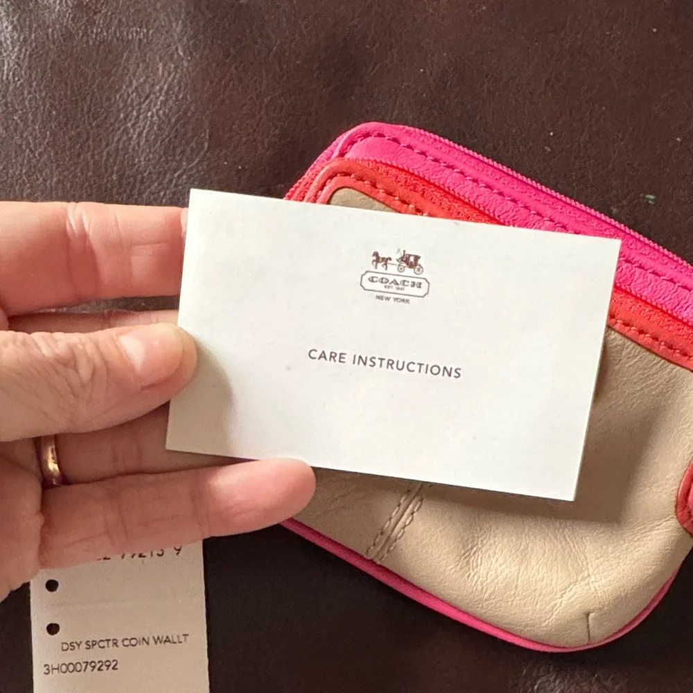 Coach Beige and Pink wallet - Picture 4 of 7